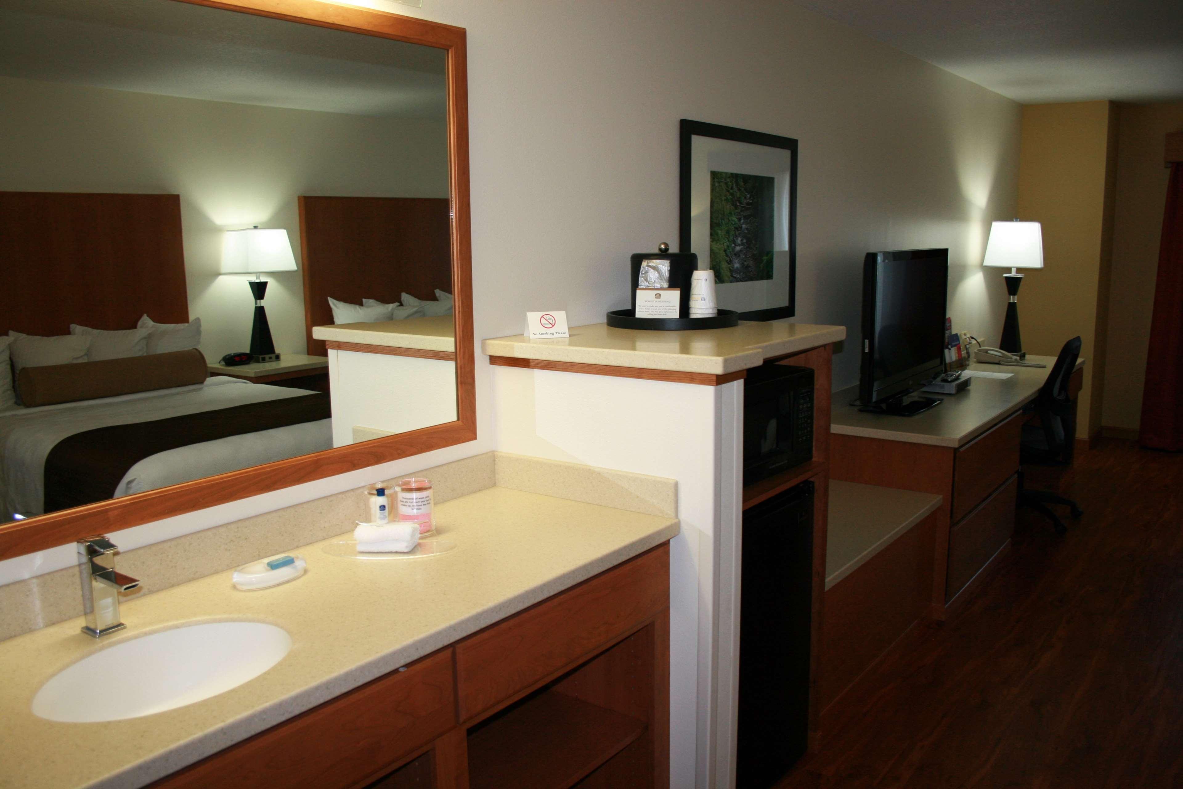 Best Western Plus Park Place Inn & Suites Chehalis Zewnętrze zdjęcie